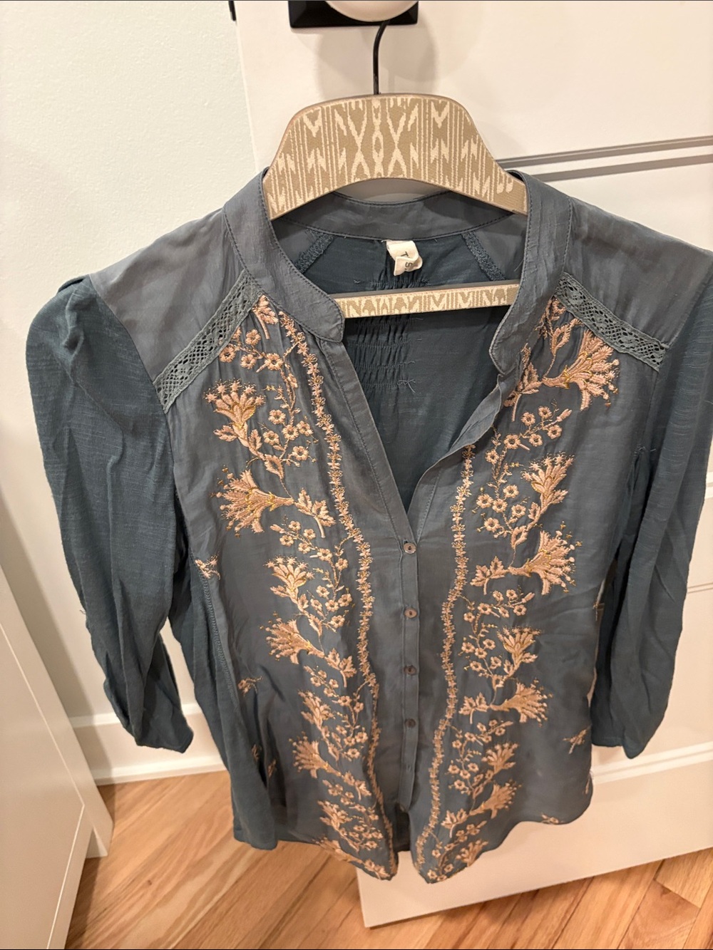 TINY XS Embroidered Floral Button-Front Women’s Top